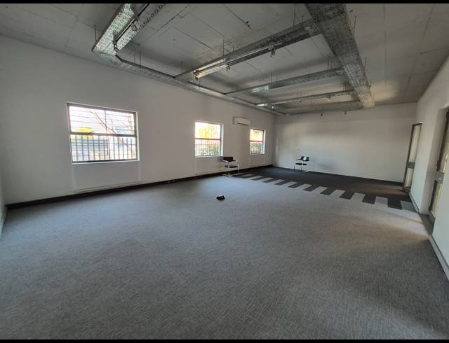 73M² OFFICE TO LET IN RIVONIA